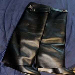 Givenchy shark boots !
